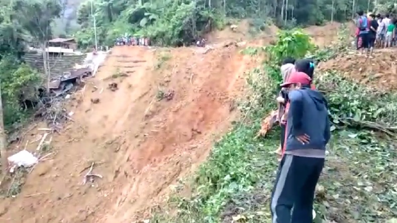 title 3 Orang Tewas akibat Banjir-Longsor di Kota Sorong, 3 Luka-Luka 3 Orang Tewas akibat Banjir-Longsor di Kota Sorong, 3 Luka-Luka