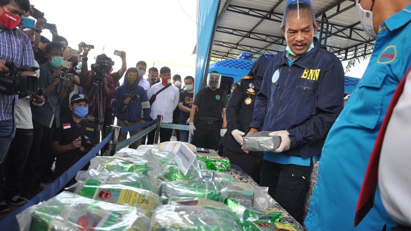 BNN Sita 40 Kg Sabu yang Akan Diedarkan ke Sumatera dan Jawa - Bagian 2