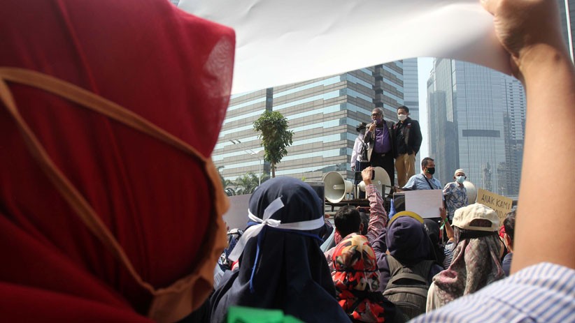 Puluhan Orang Tua Murid Unjuk Rasa Tolak PPDB DKI 2020 di Kemendikbud - Bagian 5