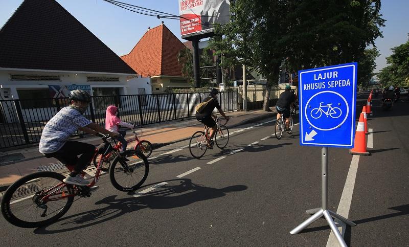 title Warga Surabaya yang Bersepeda Makin Banyak, Dishub Tambah Lajur Khusus Warga Surabaya yang Bersepeda Makin Banyak, Dishub Tambah Lajur Khusus