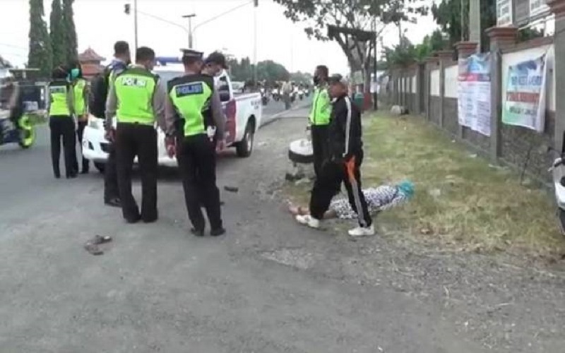 Terlambat Ditolong Korban Kecelakaan Di Kendal Tewas Di Lokasi Kejadian Bagian 1