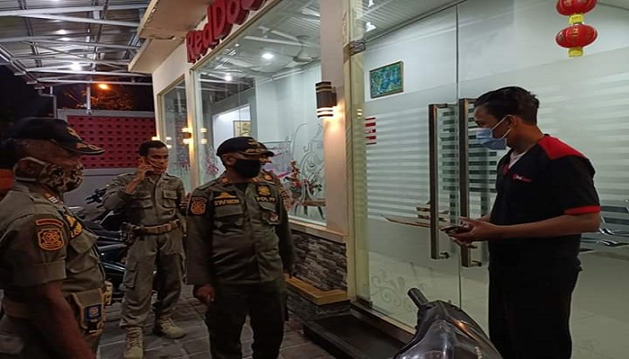 Pastikan Perwako Diterapkan, Satpol PP Padang Periksa Hotel dan Tempat Hiburan