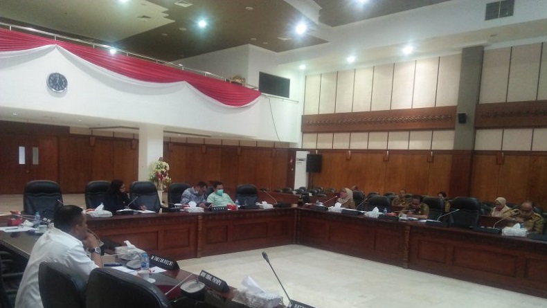 title DPRD Maluku Sarankan PPDB Terapkan Sistem Online agar Penerimaan Lebih Transparan DPRD Maluku Sarankan PPDB Terapkan Sistem Online agar Penerimaan Lebih Transparan