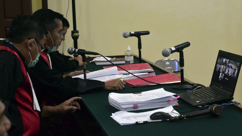 Terima Suap, Bupati Lampung Utara Nonaktif Divonis 7 Tahun Penjara - Bagian 1