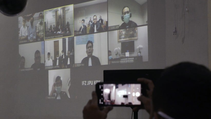 Terima Suap, Bupati Lampung Utara Nonaktif Divonis 7 Tahun Penjara - Bagian 2