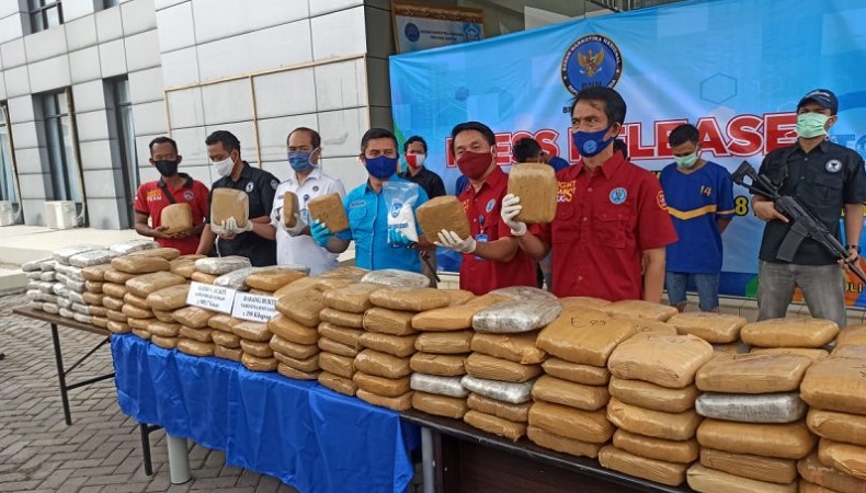 Penyelundupan 298 Kg Ganja Asal Aceh ke Banten Digagalkan, 2 Pelaku Diamankan BNNP