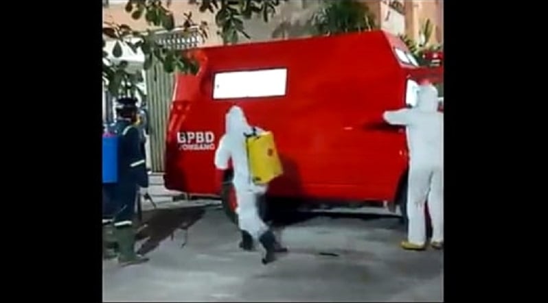 Gus Zaki Dimakamkan di Kompleks Ponpes Tebuireng dengan Protokol Kesehatan Covid-19