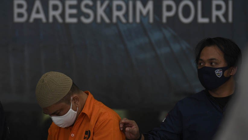 Ajak Penarikan Dana Perbankan secara Massal, 2 Penyebar Hoaks Ditangkap Polisi - Bagian 2