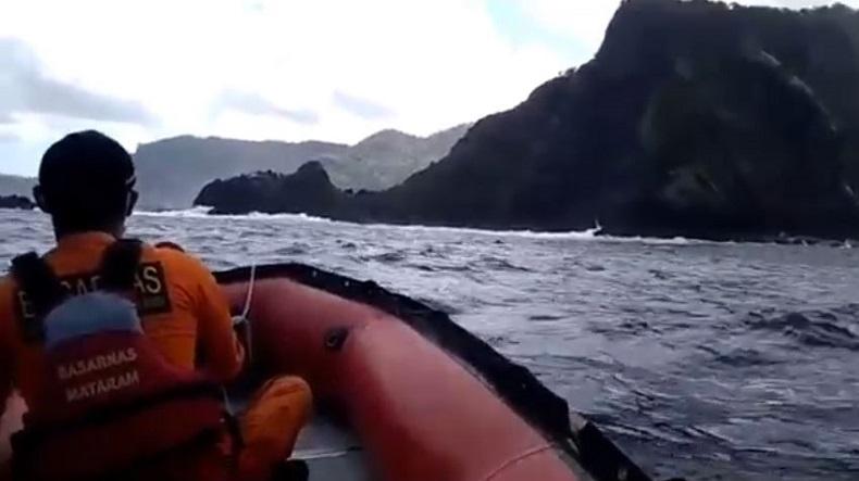 Asyik Selfie, Pelajar SMA Hilang Terseret Ombak di Pantai Mekaki Lombok Barat