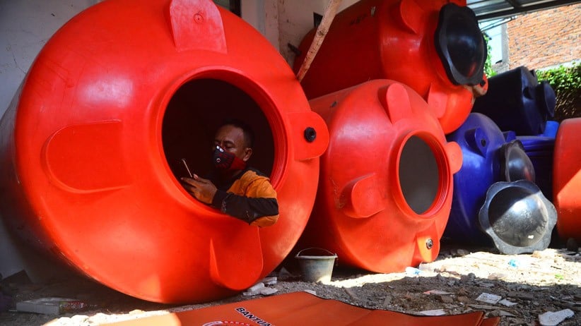 Relawan Covid-19 Ini Isolasi Mandiri di Tangki Air sejak Dua Bulan - Bagian 1