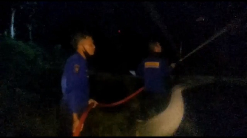 Lupa Matikan Kompor Gegara Nonton Berita, Rumah Warga di Wajo Ludes Terbakar