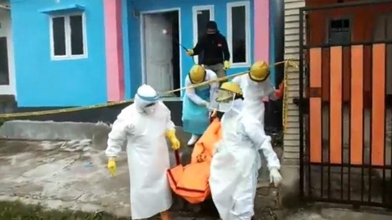 Mekanik Pesawat di Baubau Tewas di Rumah, Jenazah Dievakuasi dengan Protokol Covid-19