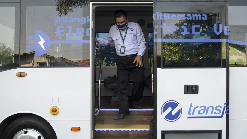Transjakarta Uji Coba 2 Bus Listrik Rute Balai Kota-Blok M - Bagian 3