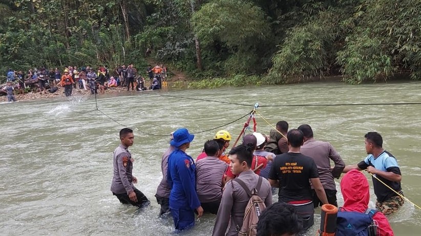 Evakuasi 33 Pendaki Gunung yang Tersesat di Konawe Utara Berlangsung Dramatis - Bagian 1