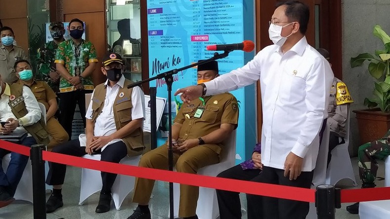 Kunjungi Maluku dan Malut, Menkes Terawan: Insentif untuk Nakes Sudah Dibayarkan