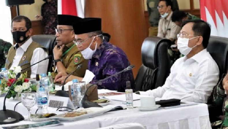 Tinjau Penanganan Covid-19, Menteri PMK dan Menkes Kunjungi Maluku dan Malut