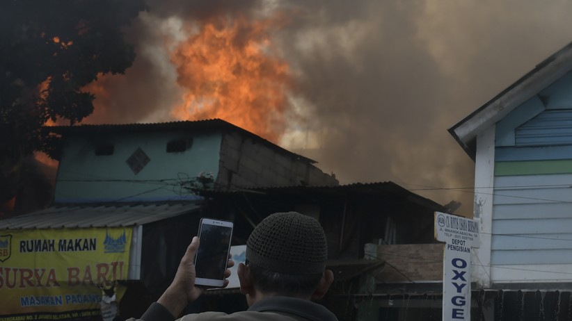 40 Toko di Jalan Minangkabau Barat Manggarai Ludes Terbakar - Bagian 3