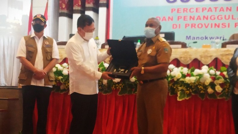 Kunjungi Papua, Menkes Terawan Minta Angka Kematian Pasien Covid-19 Bisa Tetap Ditekan