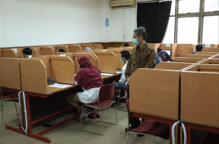 title Diikuti 15.037 Peserta, UTBK UGM Dilaksanakan dengan Protokol Kesehatan Diikuti 15.037 Peserta, UTBK UGM Dilaksanakan dengan Protokol Kesehatan