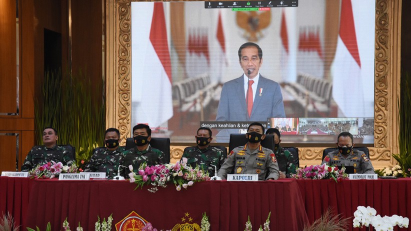 Panglima TNI dan Kapolri Berikan Pembekalan kepada Capaja TNI-Polri - Bagian 4