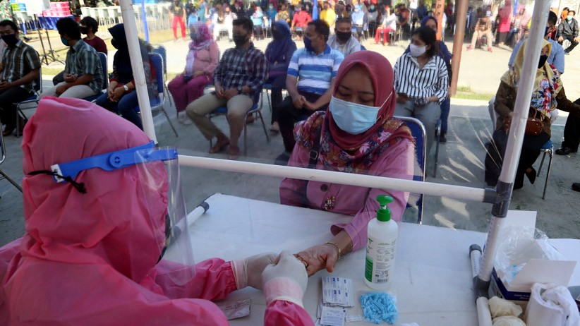 Bantu Penanganan Covid-19, Koarmada II Gelar Baksos di RSS Wonosari Surabaya - Bagian 4