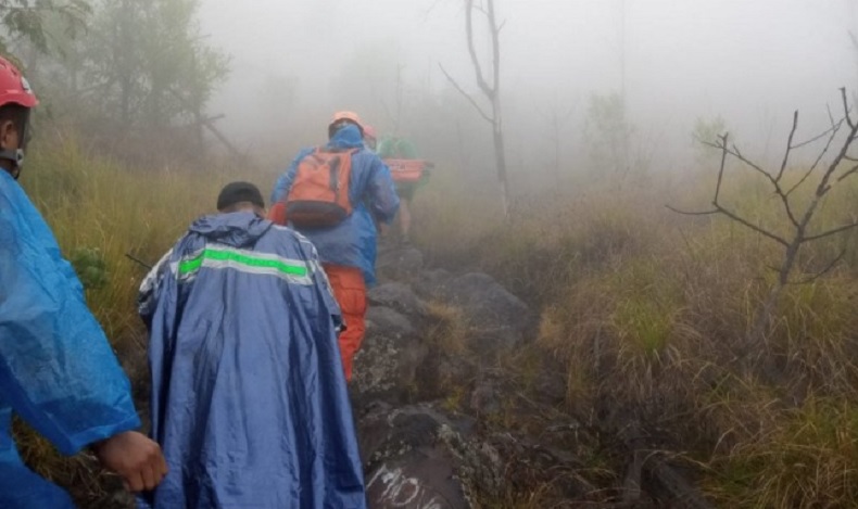 Bule Rusia Tersesat di Gunung Sang Hyang, Kirim Pesan WA Tak Tahu Jalan Turun