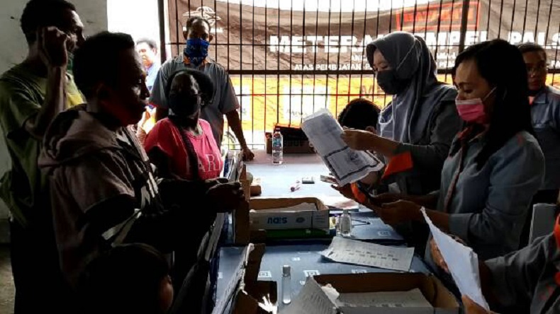 Penyaluran Bantuan Tahap ke-3, Ratusan Warga Timika Dapat ...