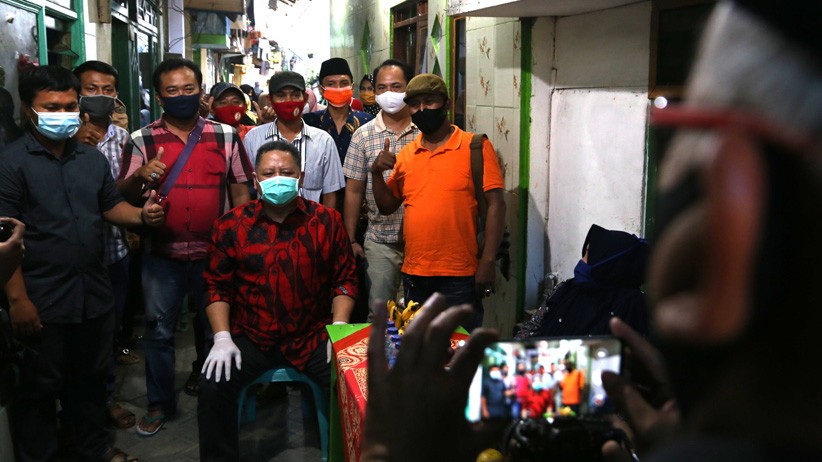 Wakil Wali Kota Surabaya Ajak Warga Kampung Tangguh Putus Rantai Covid-19 - Bagian 3