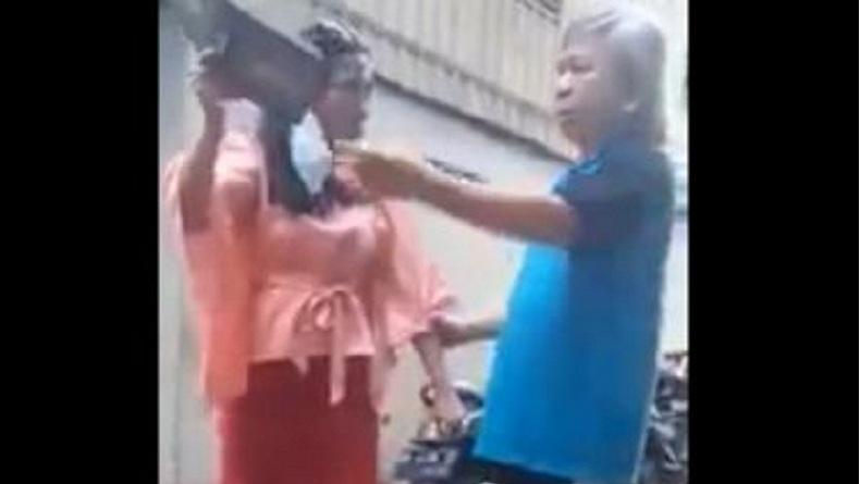 Viral Aksi Perempuan Lempar dan Hendak Robek Alquran di Makassar