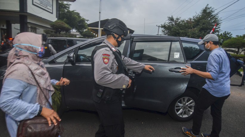 Kasus Korupsi Infrastruktur, Kantor Dinas PUPR Kota Banjar Digeledah KPK - Bagian 2