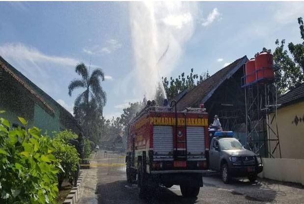 99 Personel Positif Corona, Area Pusdikpom Cimahi Disemprot Disinfektan
