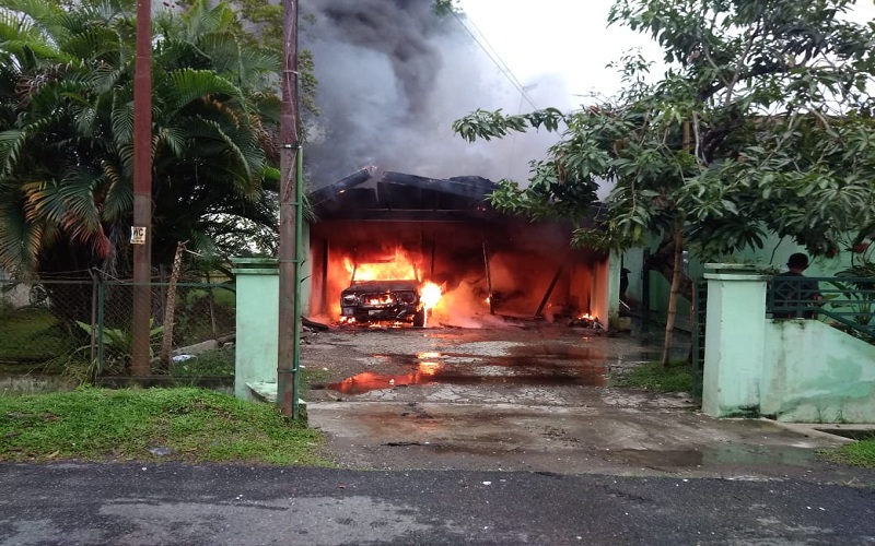 Kebakaran di Kompleks Pamen Kodam I/BB, Garasi dan Mobil Perwira TNI Ludes Dilalap Api
