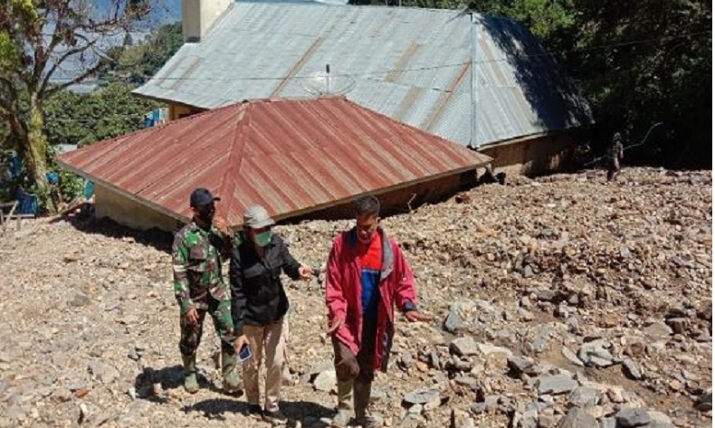Curah Hujan Tinggi, Gereja di Simalungun Tertimbun Longsor