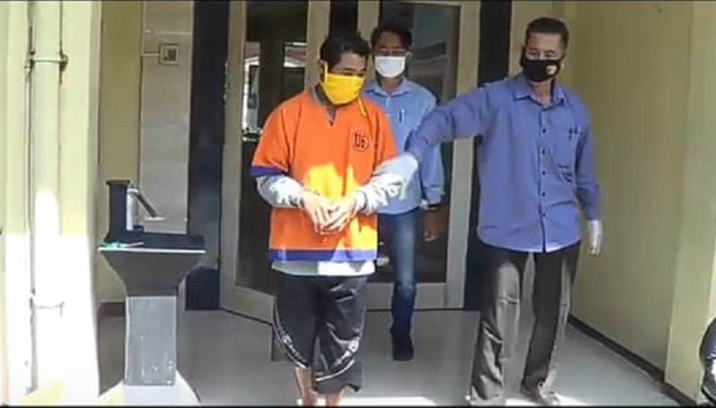 title Nikahi Anak 12 Tahun, Pria 40 Tahun di Banyuwangi Diringkus Polisi Nikahi Anak 12 Tahun, Pria 40 Tahun di Banyuwangi Diringkus Polisi