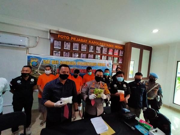Polisi Ungkap Peredaran 1,6 Kg Sabu di Medan, 4 Kurir Diamankan