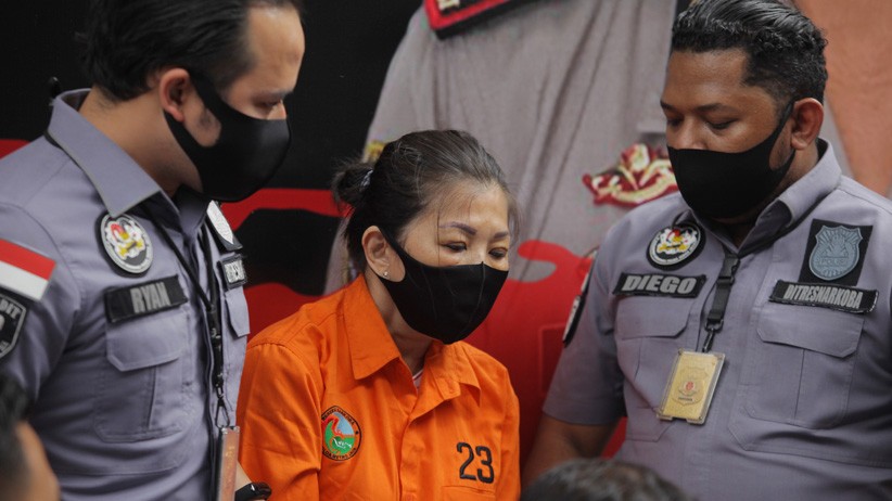 Polda Metro Jaya Tangkap Pengedar 15.000 Pil Ekstasi - Bagian 3