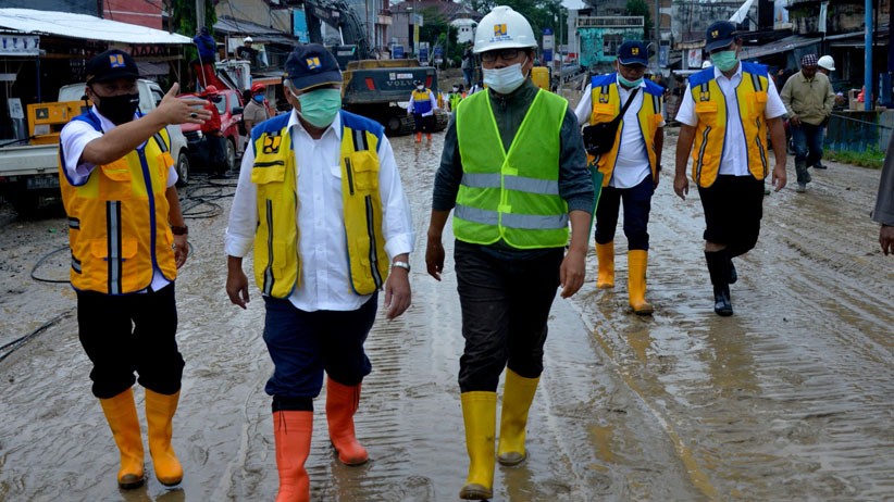 Menteri PUPR Cek Infratruktur Rusak akibat Banjir Bandang di Luwu Utara - Bagian 2