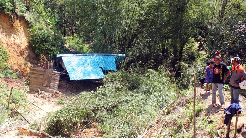 Tanah Longsor akibat Hujan Deras di Sorong, 4 Orang Tewas - Bagian 2
