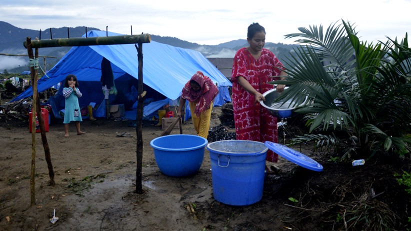 Pengungsi Banjir Bandang Luwu Utara Butuh Air Bersih - Bagian 1