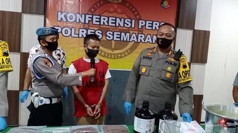 Polisi Tangkap Produsen Tembakau Gorila di Semarang, Pelaku Racik Narkoba di Kos