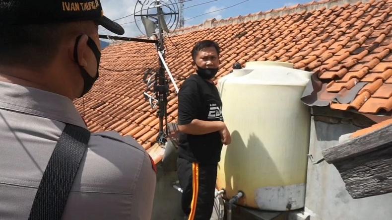 Geger, Mayat Bocah 5 Tahun Ditemukan Dalam Tandon Air Rumah Kontrakan di Bandung
