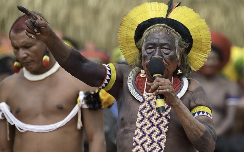Pemimpin Suku Amazon Brasil Simbol Perlawanan Deforestasi Dilarikan ke Rumah Sakit