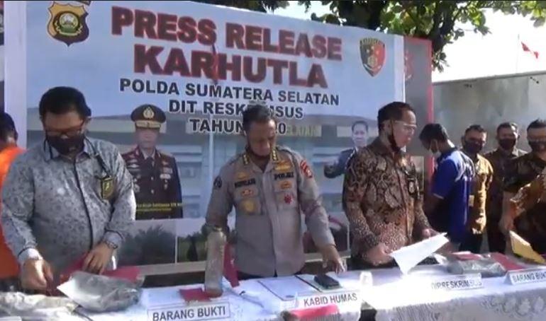 Polisi Tangkap 6 Pelaku Pembakar Lahan di Sumsel, 4 Orang di Antaranya Perempuan
