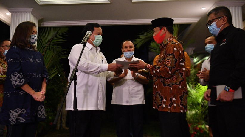 Prabowo Serahkan Surat Dukungan Pilwalkot Tangsel kepada Muhamad-Rahayu - Bagian 2