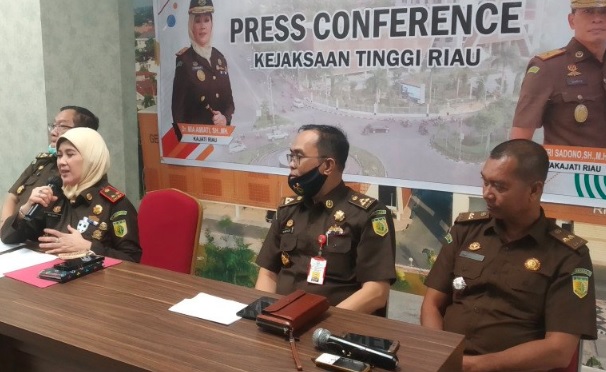 Kejati Riau Tetapkan 2 Tersangka Kasus Korupsi Media Pembelajaran di Disdik