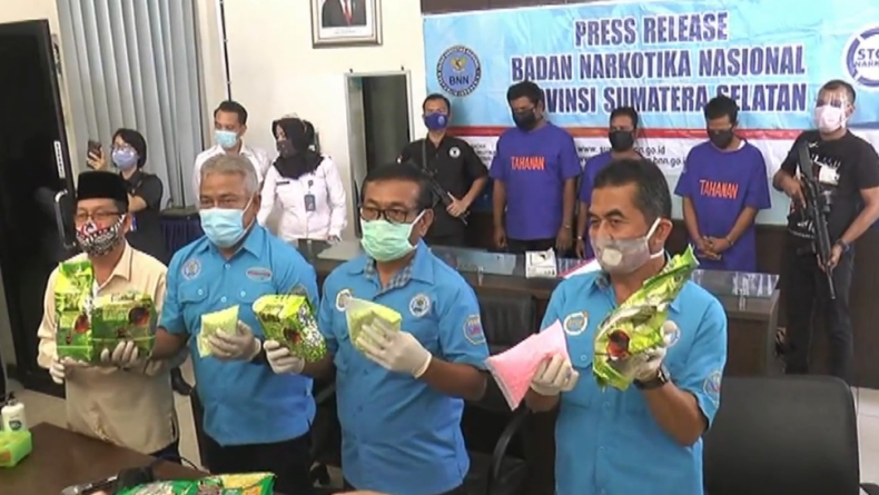 Bawa Narkoba sambil Naik Bus AKAP, 3 Pengedar Ditangkap Petugas BNN Sumsel