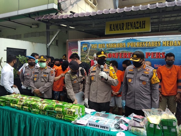 Polisi Gagalkan Peredaran 55 Kg Sabu di Medan, 15 Orang Ditangkap, 2 Ditembak Mati