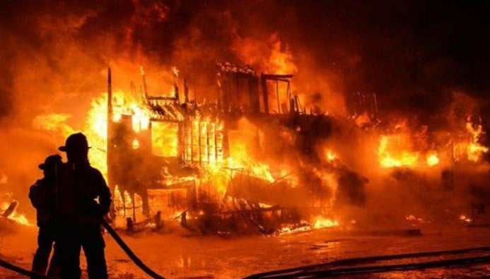 Toko Mebel di Bantul Terbakar, 2 Mobil Ikut Hangus