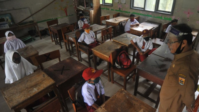 Pelajar Smp Di Pasaman Barat Masih Masuk Sekolah Meski Ada Kasus Baru