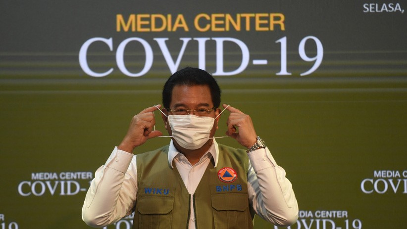 Potret Wiku Adisasmito, Jubir Satgas Covid-19 Pengganti Achmad Yurianto - Bagian 1